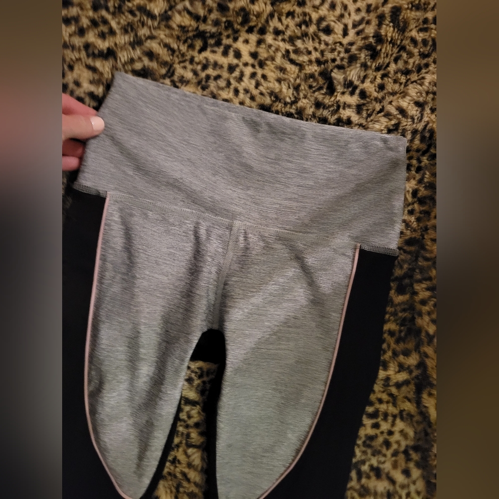 Ultimate leggings Victoria's secret - Picture 3 of 6